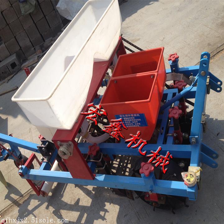 玉米全自動覆膜機 花生施肥播種覆膜機 最新手扶車花生播種覆膜機