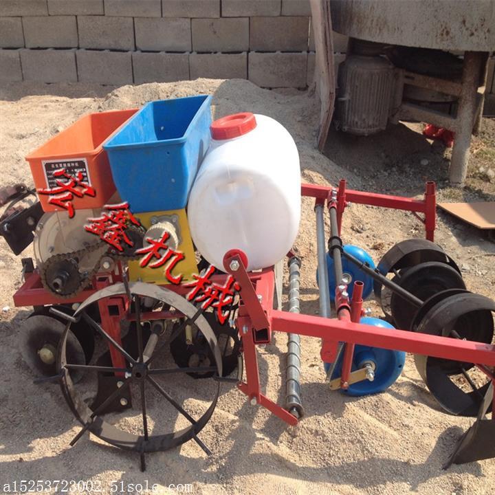 新型花生播種覆膜機(jī) 手扶車覆膜機(jī) 小型臺(tái)式花生覆膜機(jī)