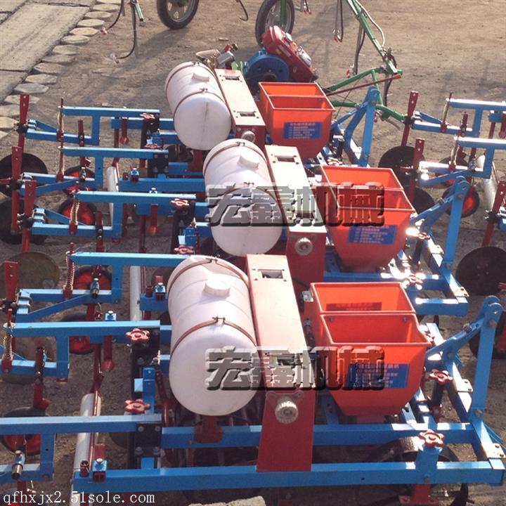 玉米谷子播種覆膜機 優(yōu)質噴藥鋪膜機 玉米播種施肥覆膜機